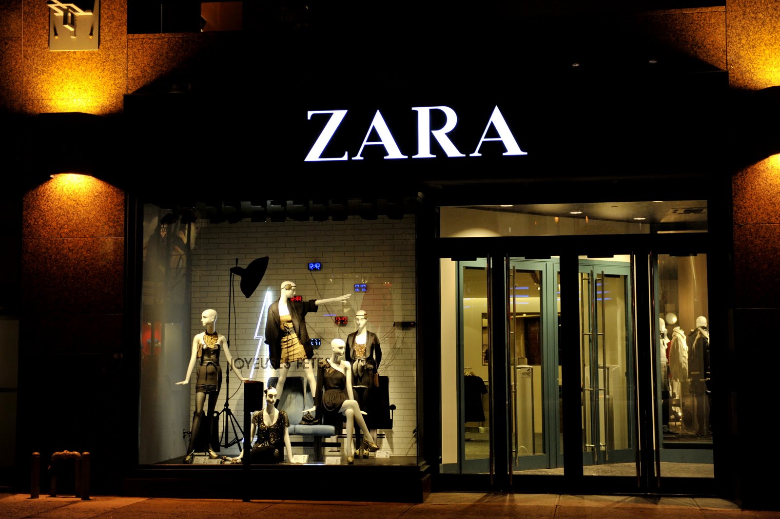 Zara в алании. Zara в Финляндии.